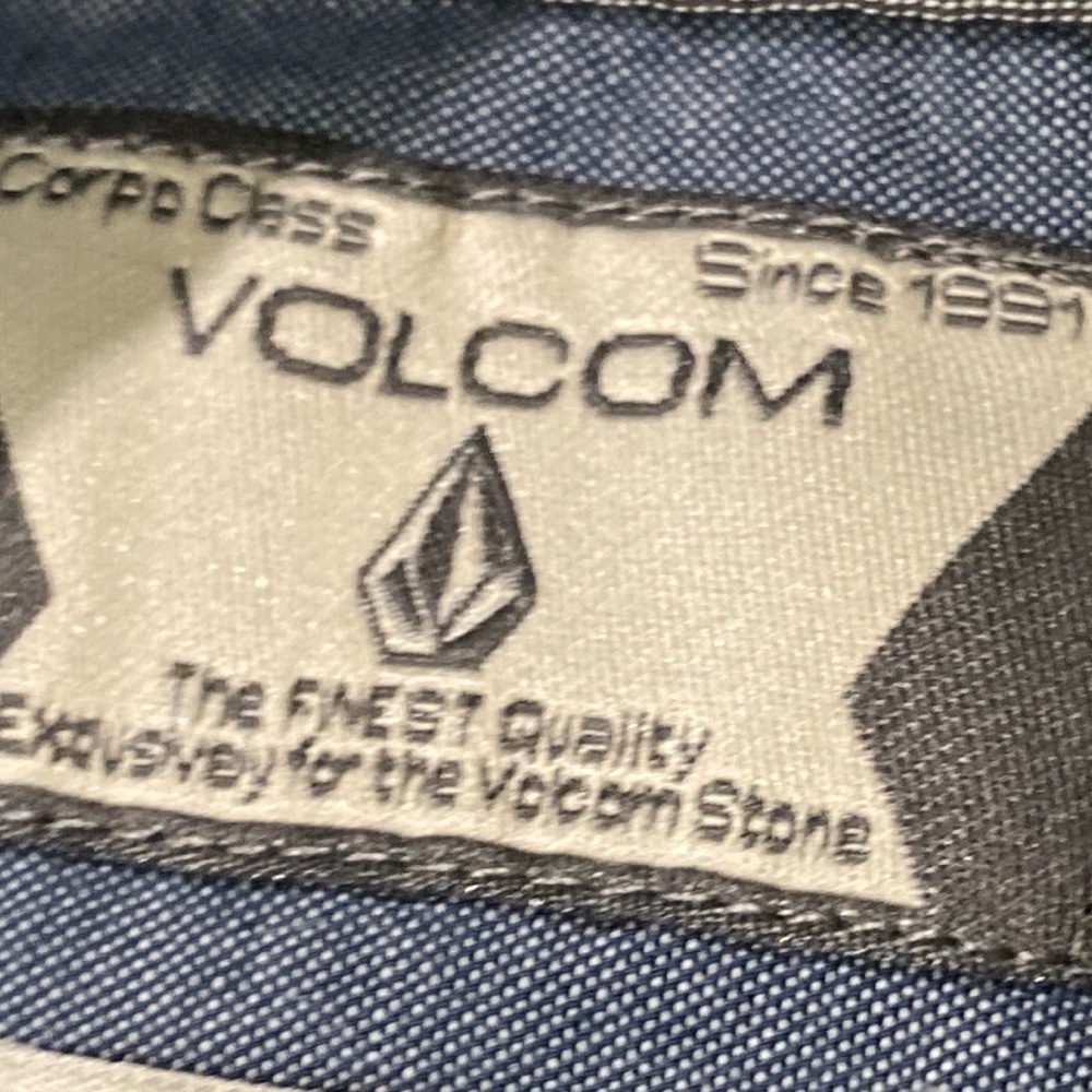 Volcom Coupe Classique Long Sleeve Button Down Sh… - image 6